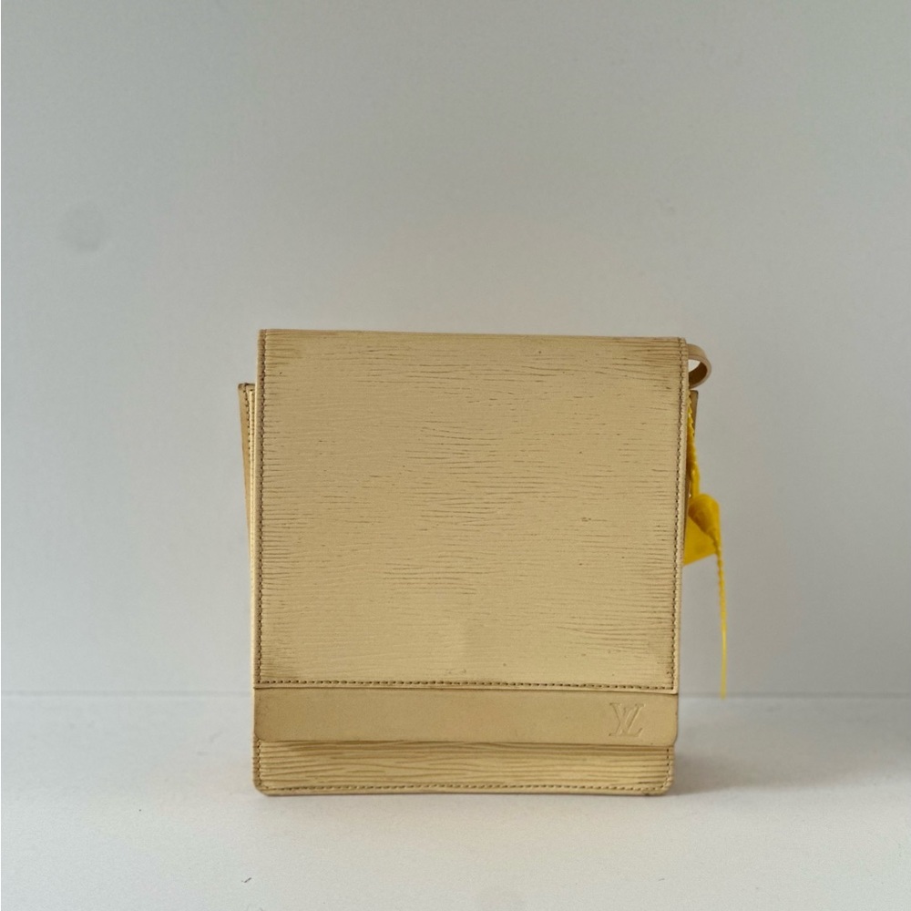 Louis Vuitton Lemon Drop Mini Epi - Picture 4 of 16